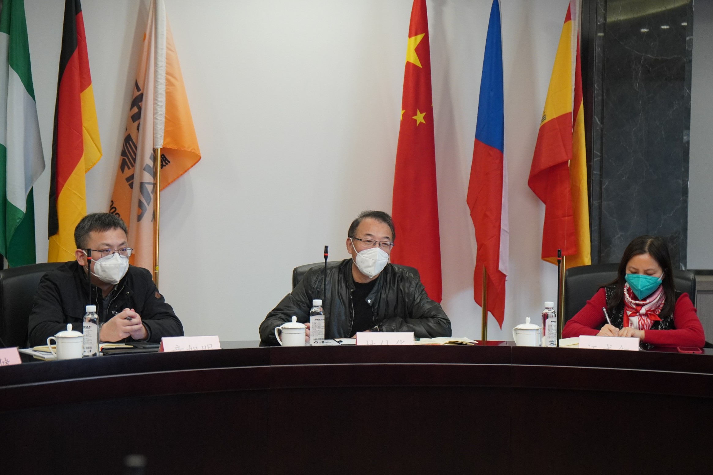 ��8ͷ�����(�й���½)-�ٷ���վ