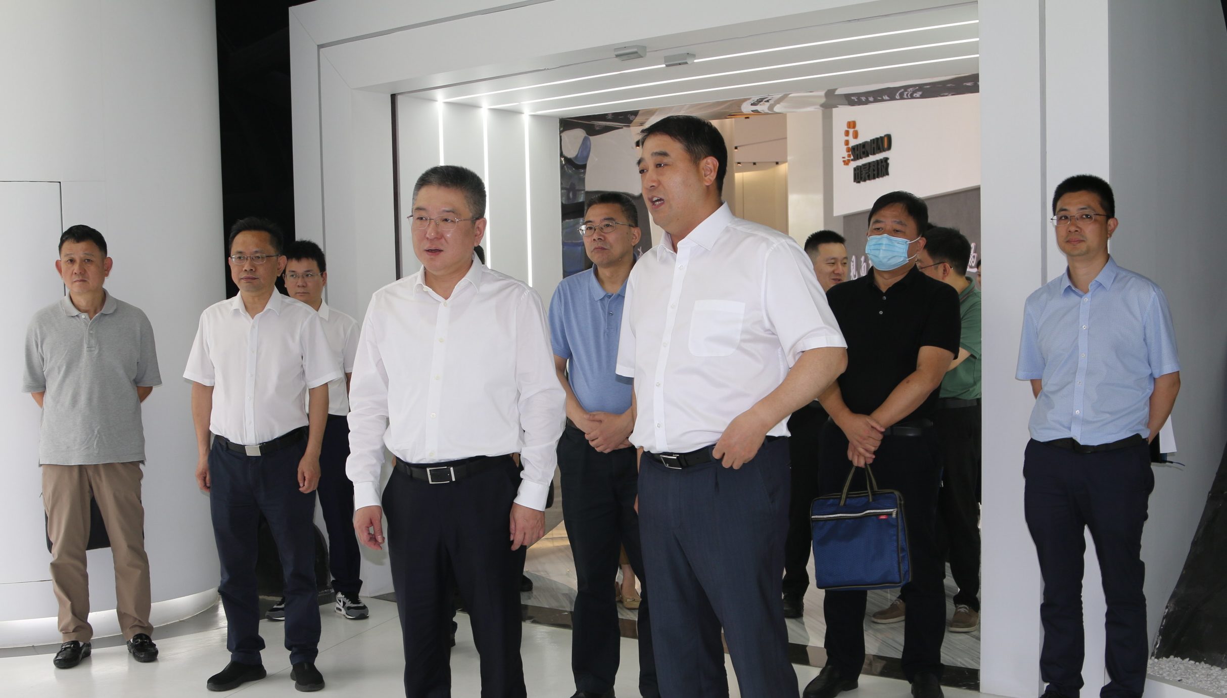 ��8ͷ�����(�й���½)-�ٷ���վ